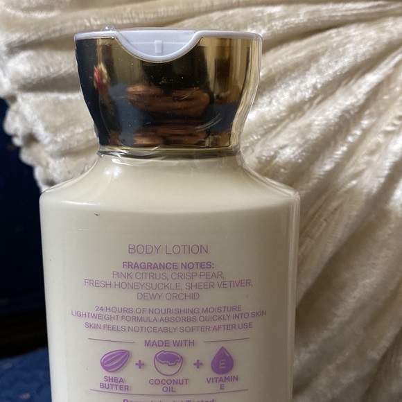 BATH & BODY WORKS SET. . . HAPPY VIBES SCENT - Picture 6 of 6